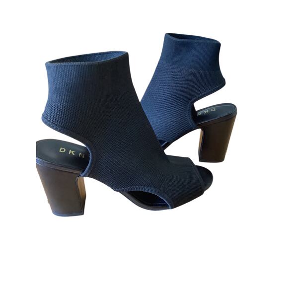 DKNY BLACK KNIT UPPER OPEN TOE & HEEL ANKLE BOOTIES 8-8.5 - Picture 3 of 8